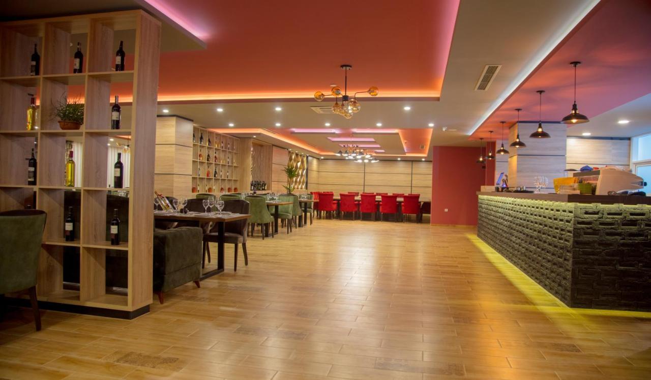Hotel Sonoma Kosovo Polje 外观 照片